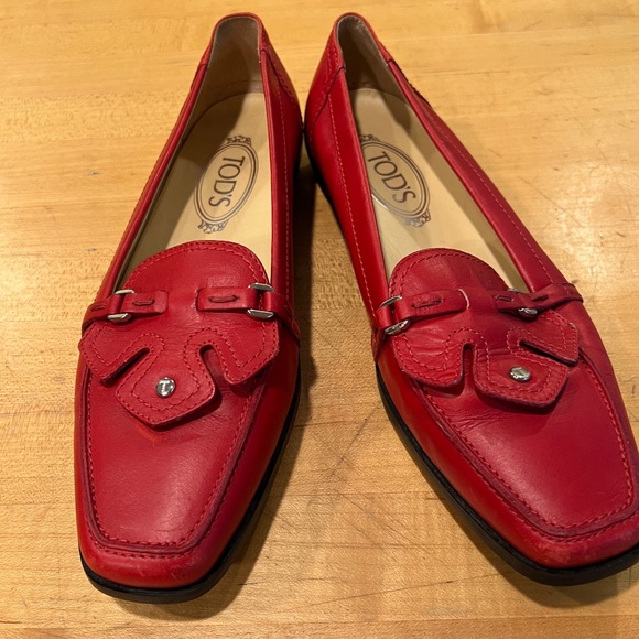 Tod's red leather driving shoes, size 8 - Picture 3 of 8